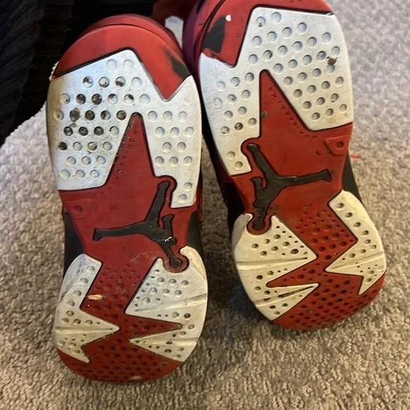 Jordan Red and Black High-Top Sneakers with Mesh Design - Picture 5 of 5